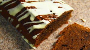 Cake Hojicha et Chocolat Blanc