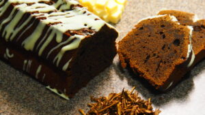 Cake Hojicha et Chocolat Blanc